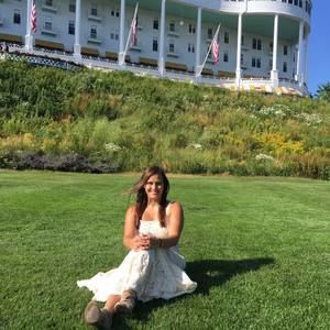 Meet your Posher, Jacqueline